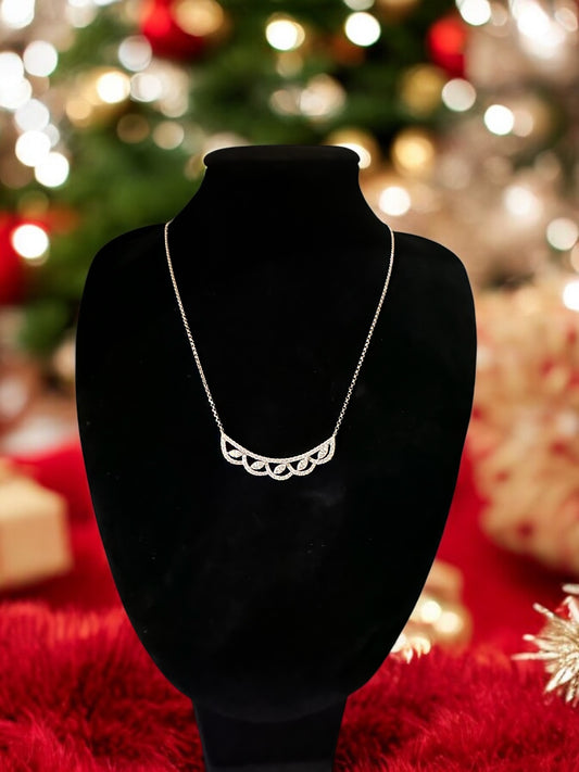 Woman Marquise Diamond Necklace in 18k White Gold