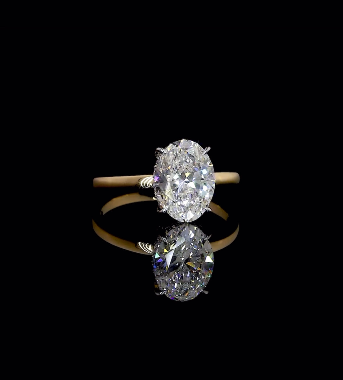 Round Cut Diamond Ring